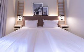 Hotel Bleibtreu Berlin By Golden Tulip