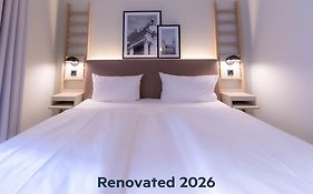 Hotel Bleibtreu Berlin By Golden Tulip